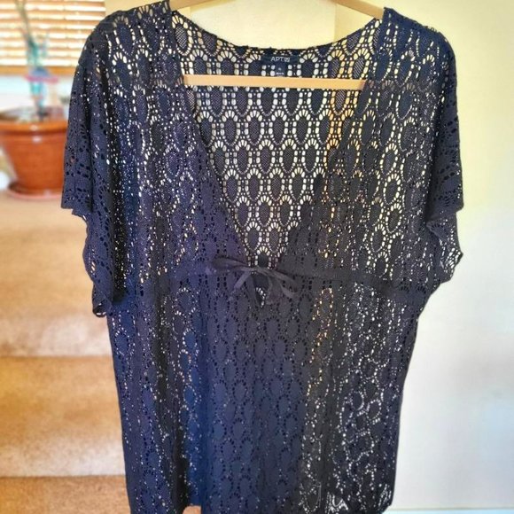 Black Crocheted Top with Satin Ribbon Tie & Cap Sleeves - Size XL - Picture 2 of 4